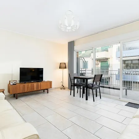 Sunrise Horizon 公寓 托雷维耶哈